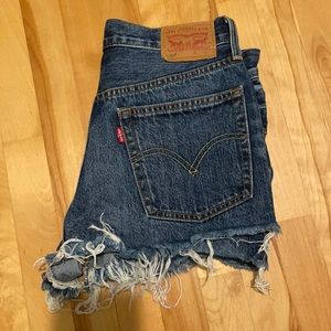 501 Levi Jean shorts